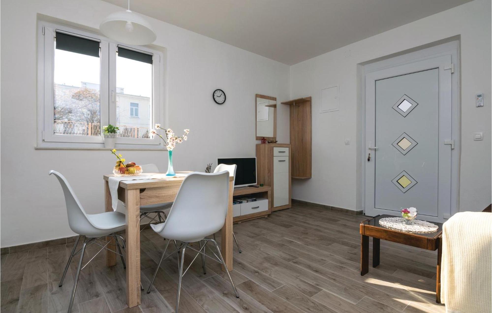1 Bedroom Gorgeous Apartment In ザダル エクステリア 写真