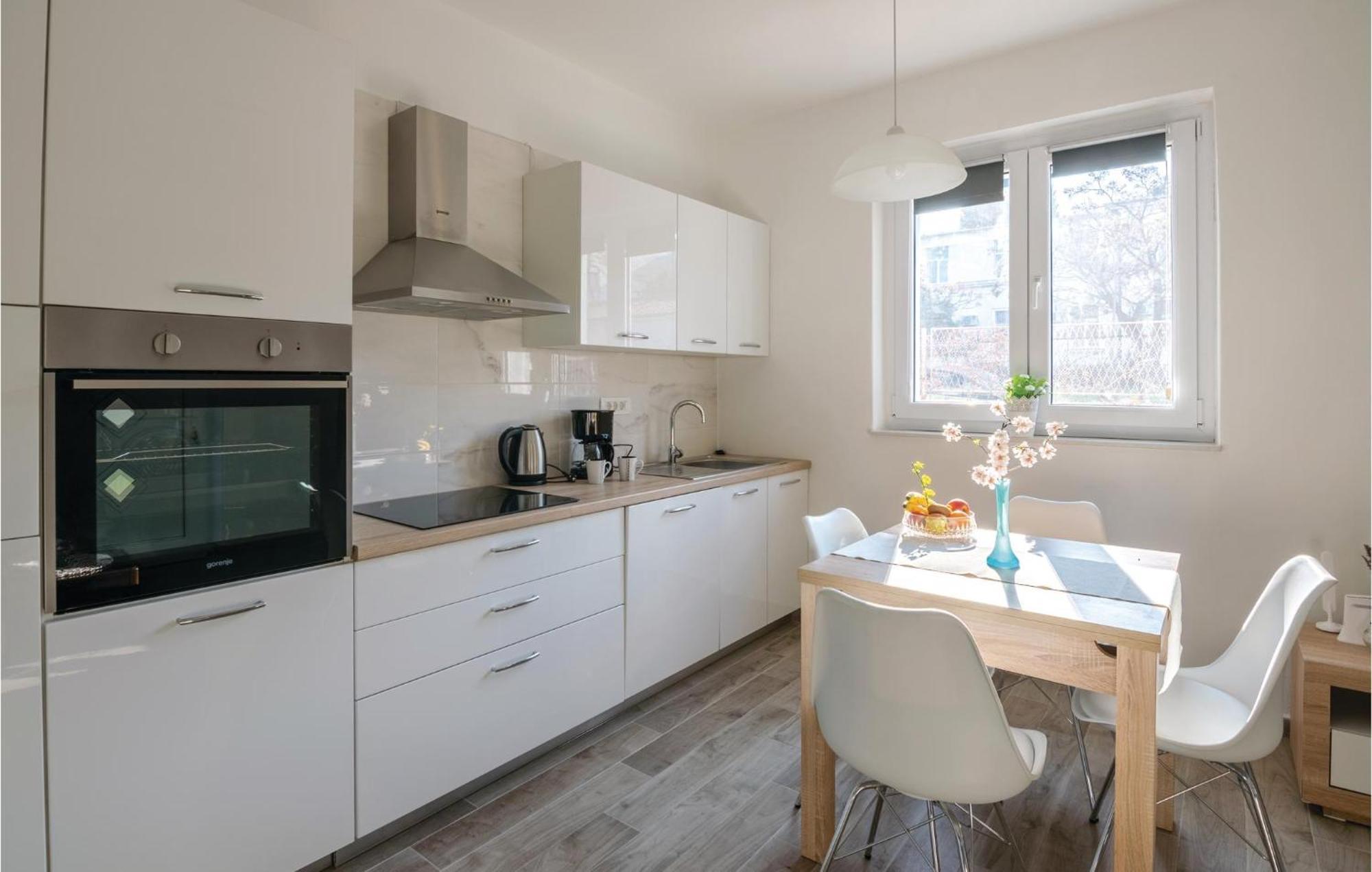 1 Bedroom Gorgeous Apartment In ザダル エクステリア 写真